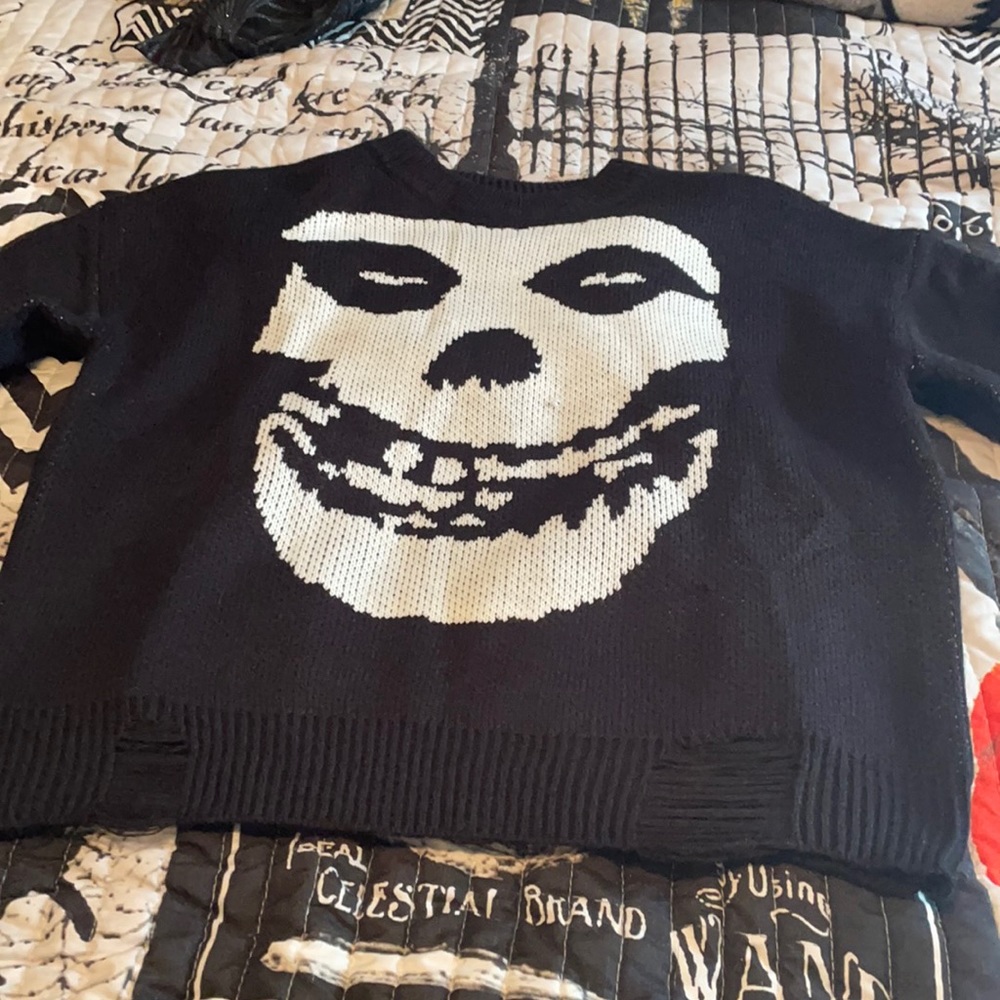SHEIN misfits skull sweater medium